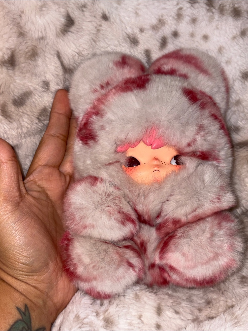 Real Fur Custom Hirono - Pink and White Leopard Plush Pendant - Picture 4 of 5